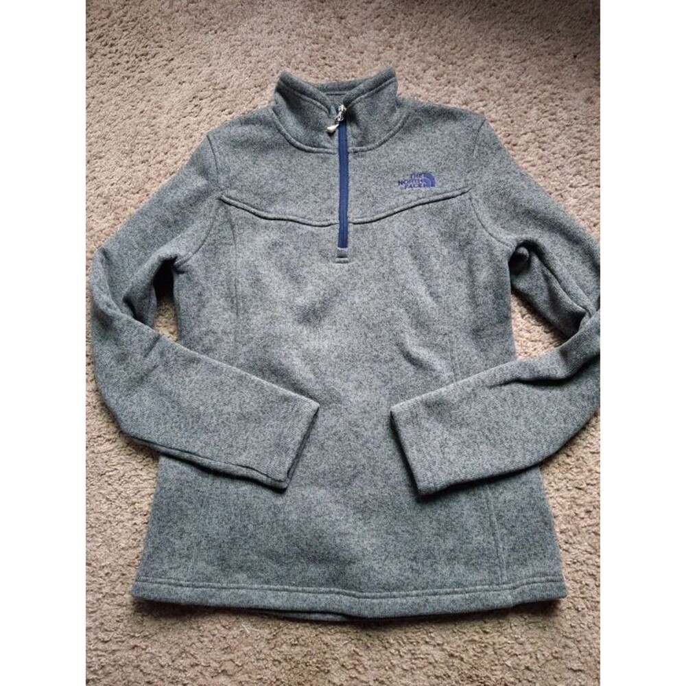 The North face women's medium quarter zip pullover